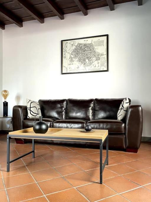 Wonderful Central Apartment! Mantoue Extérieur photo
